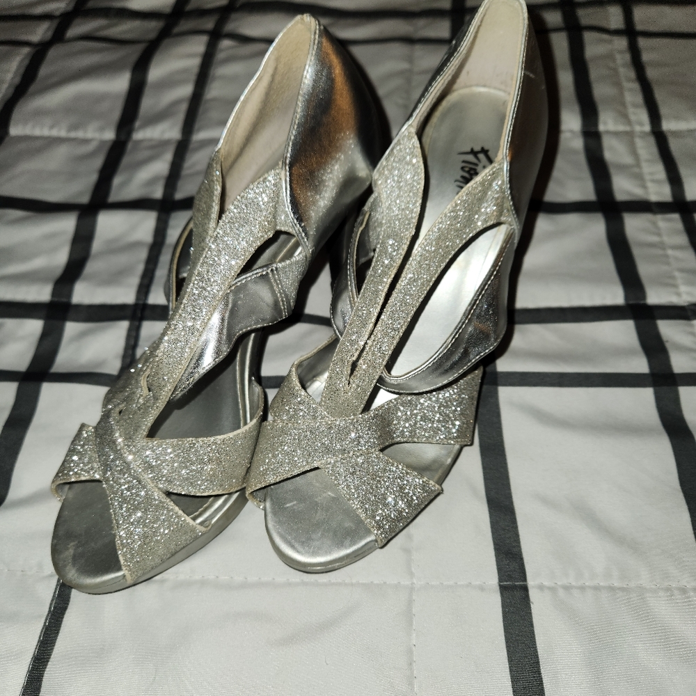 Size 7 fioni